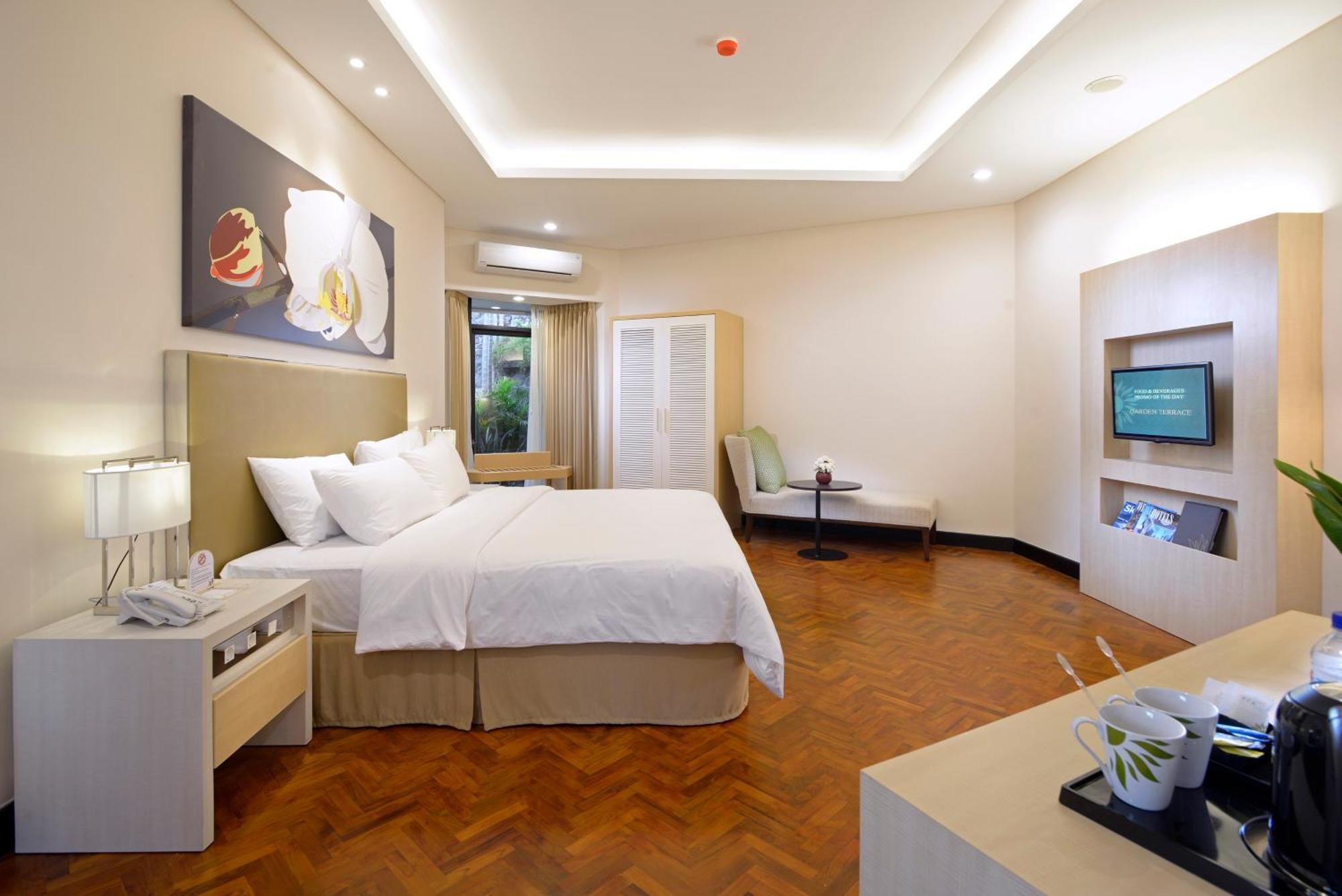 Surya Hotel & Cottages Prigen מראה חיצוני תמונה