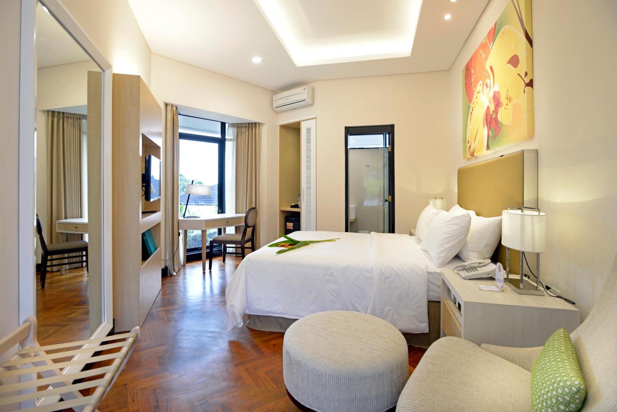 Surya Hotel & Cottages Prigen מראה חיצוני תמונה