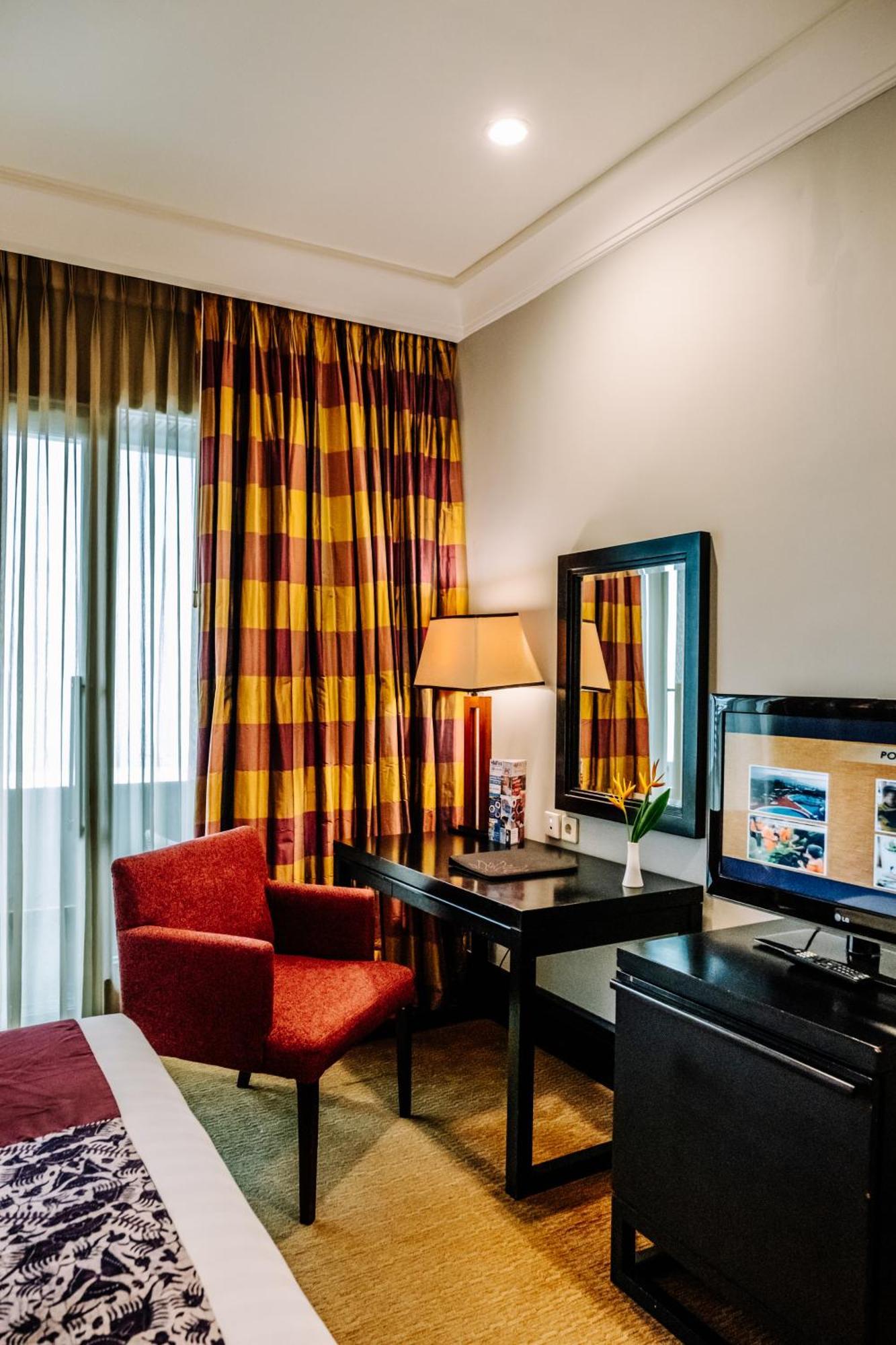 Surya Hotel & Cottages Prigen מראה חיצוני תמונה