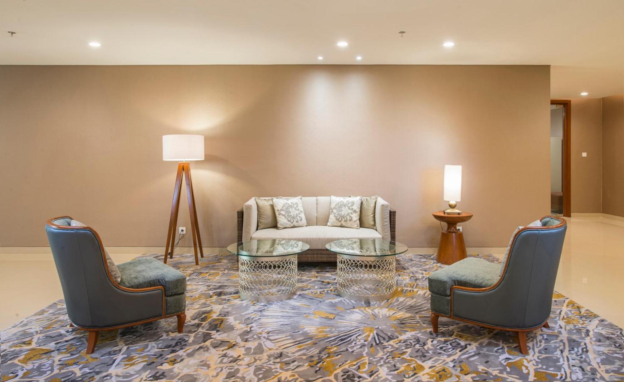 Surya Hotel & Cottages Prigen מראה חיצוני תמונה