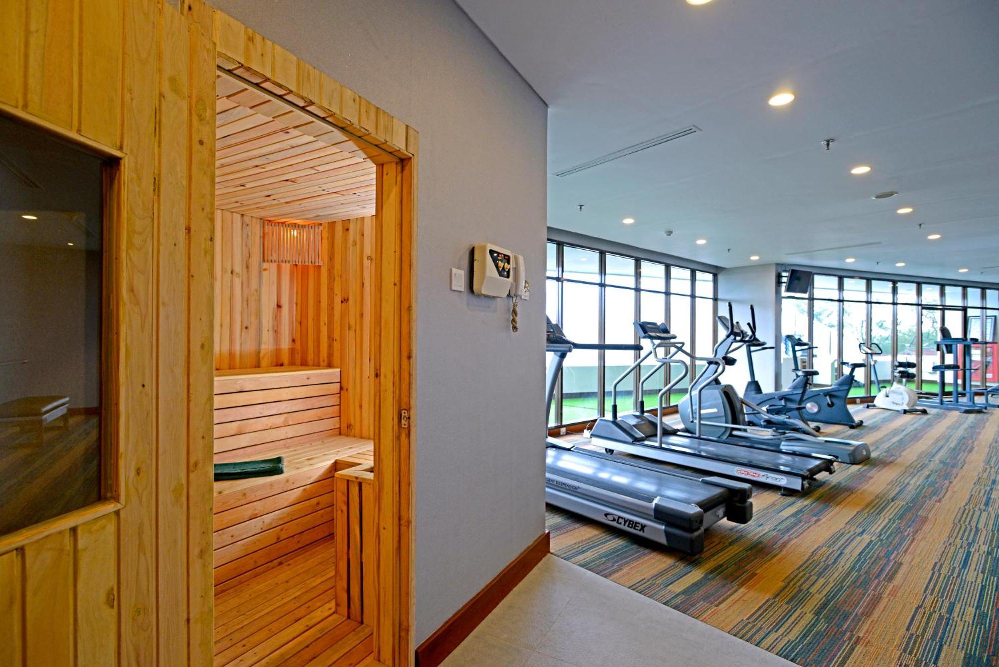 Surya Hotel & Cottages Prigen מראה חיצוני תמונה