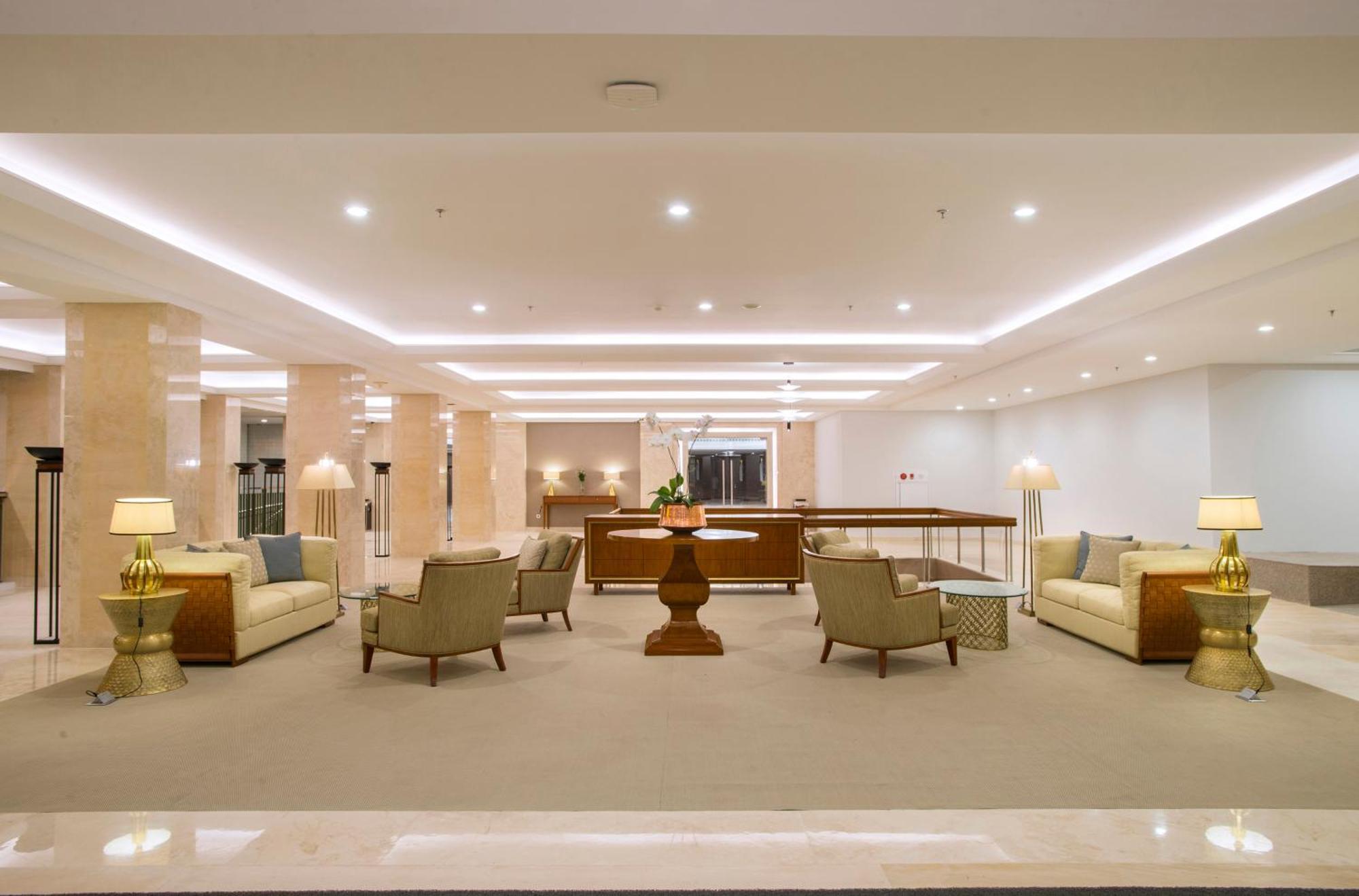 Surya Hotel & Cottages Prigen מראה חיצוני תמונה