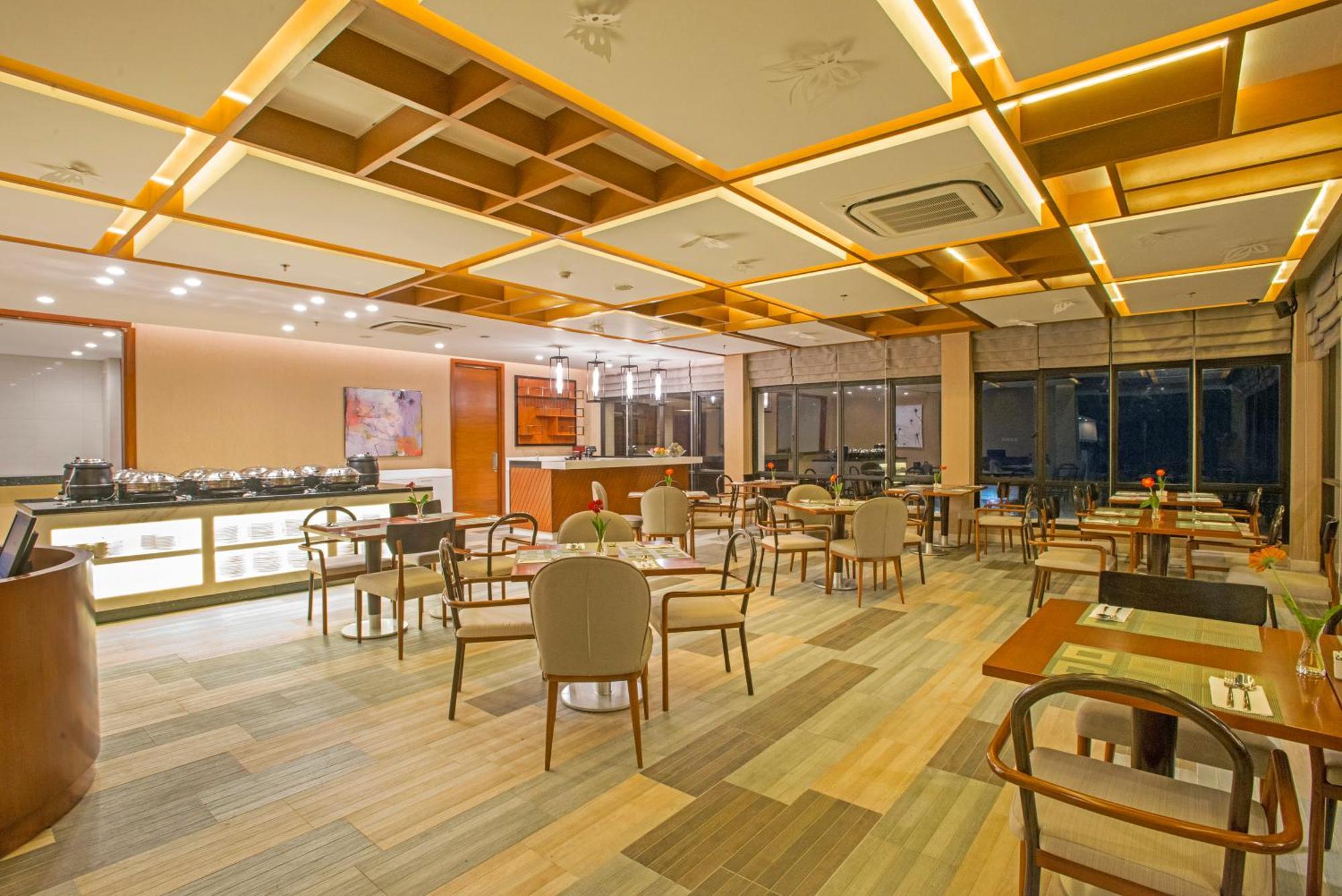 Surya Hotel & Cottages Prigen מראה חיצוני תמונה